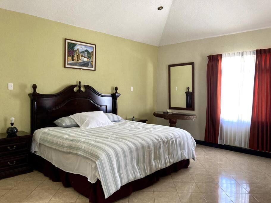 Spacious Family House Quetzaltenango Exteriör bild